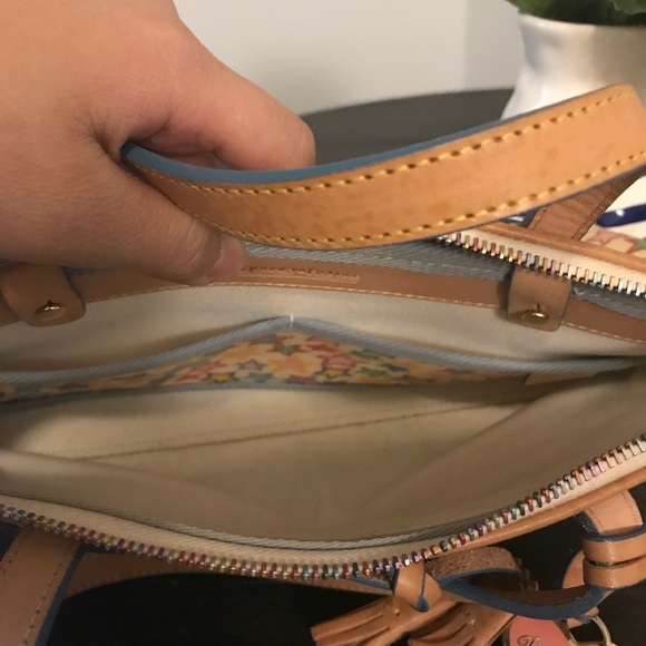 Colorful Dooney & Bourke shoulder bag - Picture 3 of 3